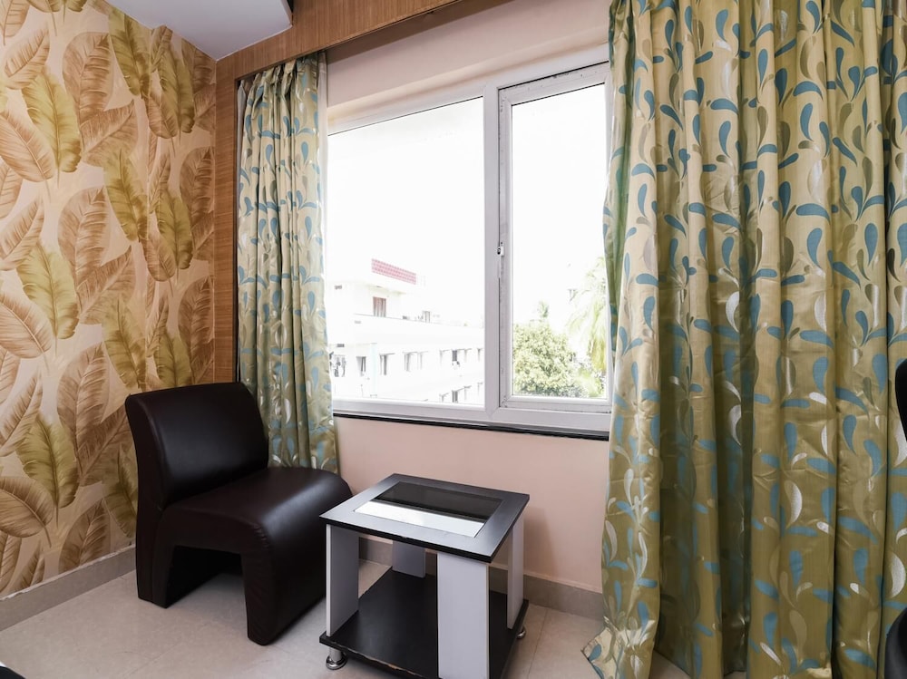 Premium Suite, 1 King Bed photo 2