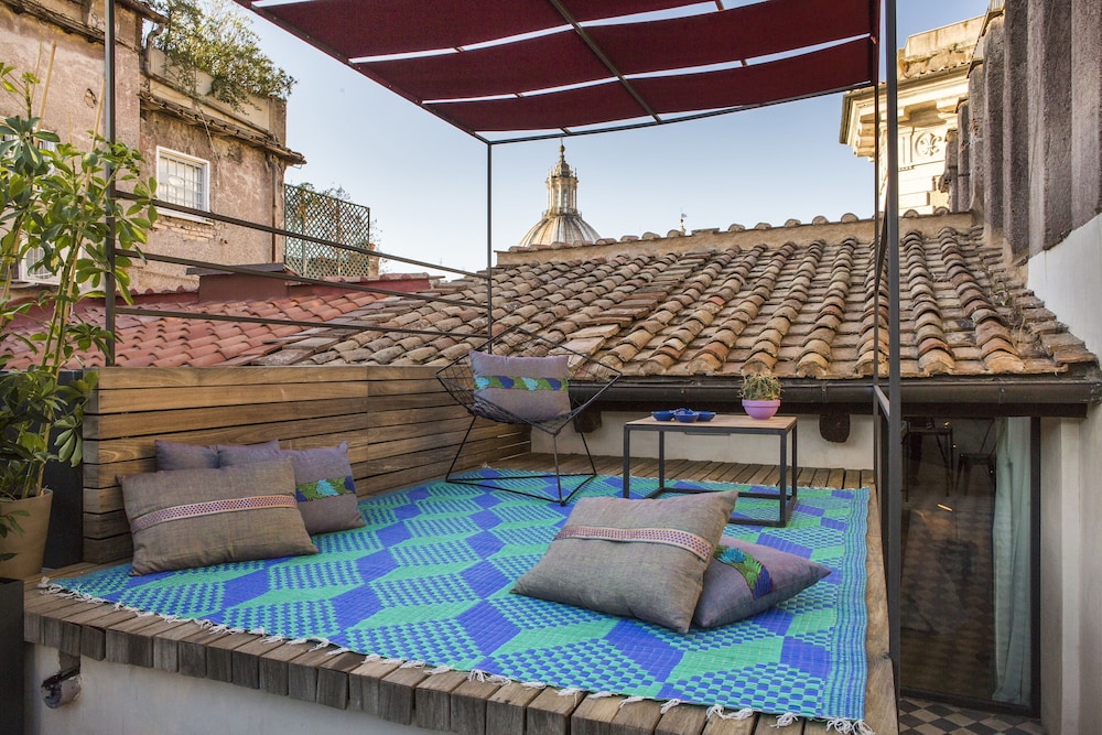 Suite (04-Pasquino Plus) photo 1