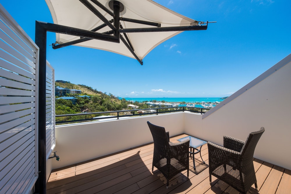 3 Bedroom 3 Bathroom Top Floor Spa Penthouse - Photo 10