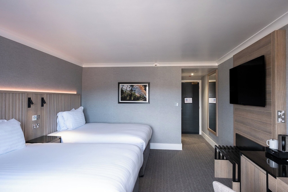 Standard Room, 2 Double Beds - Photo 4