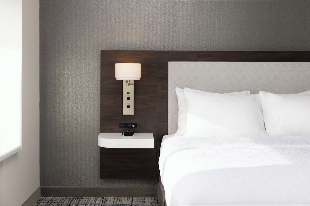 Room, 1 King Bed, Accessible, Non Smoking (Whirlpool) - Photo 4