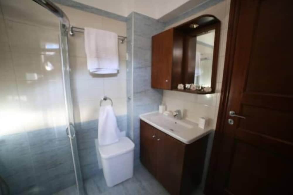 Apartment, 2 Bedrooms, Sea View photo 3