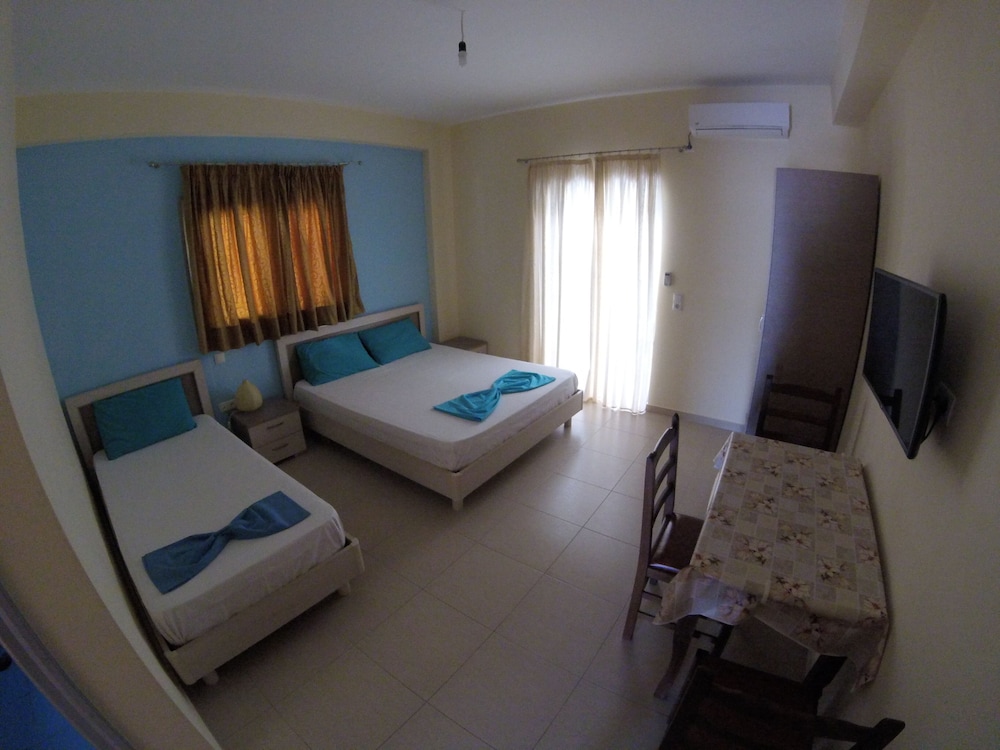 Triple Room, Balcony