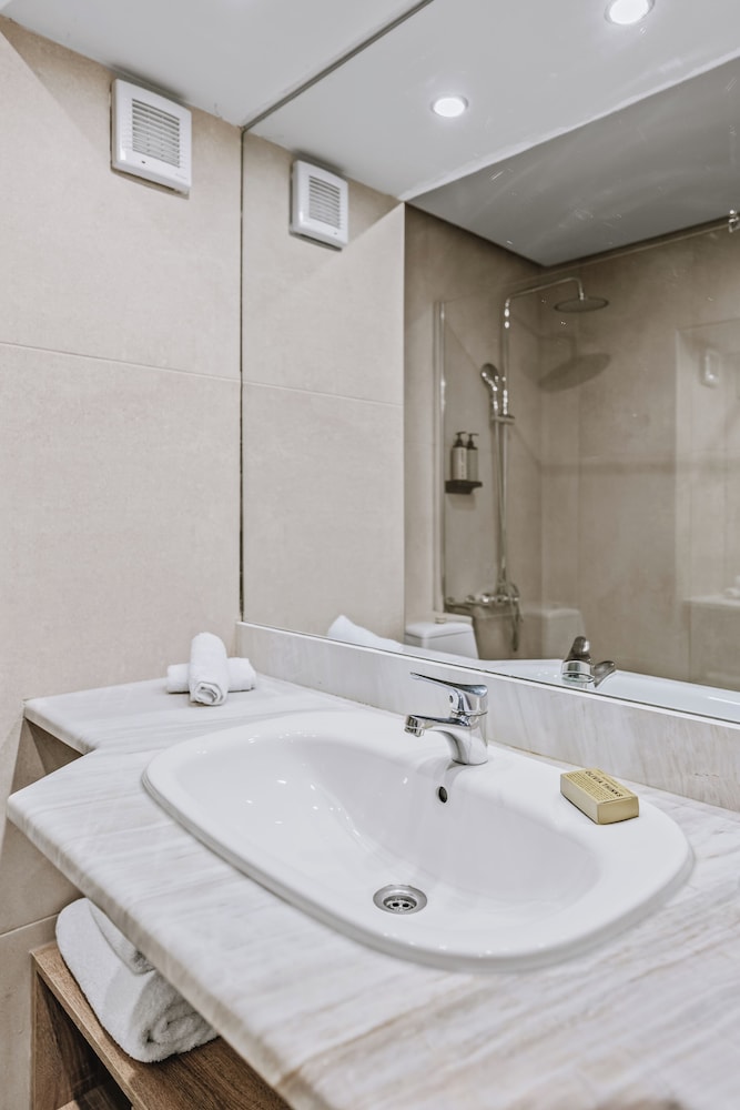 Superior Room - Photo 5