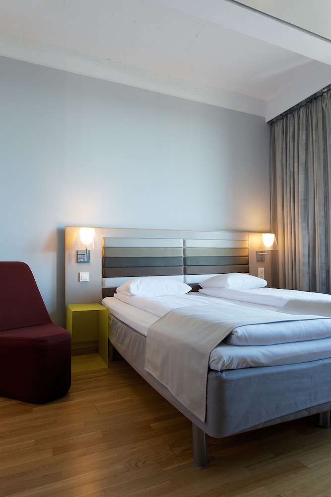 Standard Room, 2 Twin Beds, Non Smoking - Photo 4