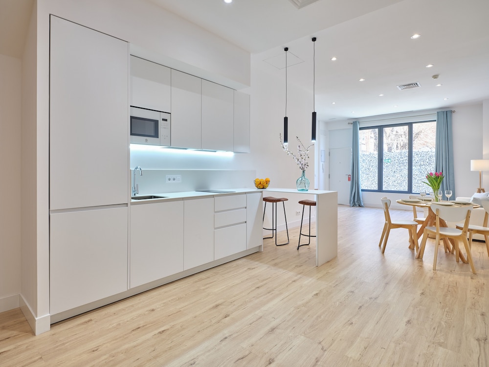 Executive Apartment - Photo 6