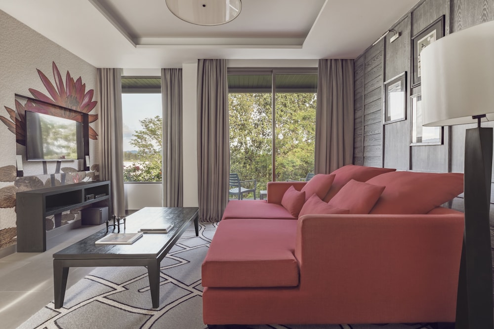 Tropical Suite