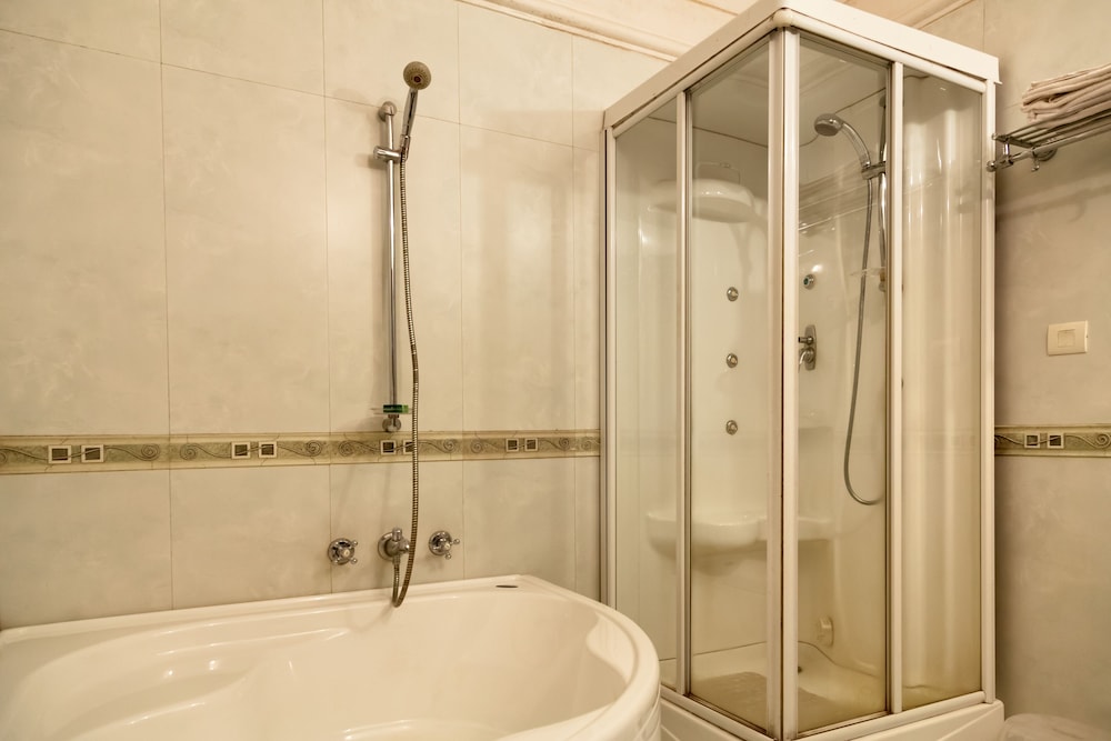 Victorian Suite - Photo 6