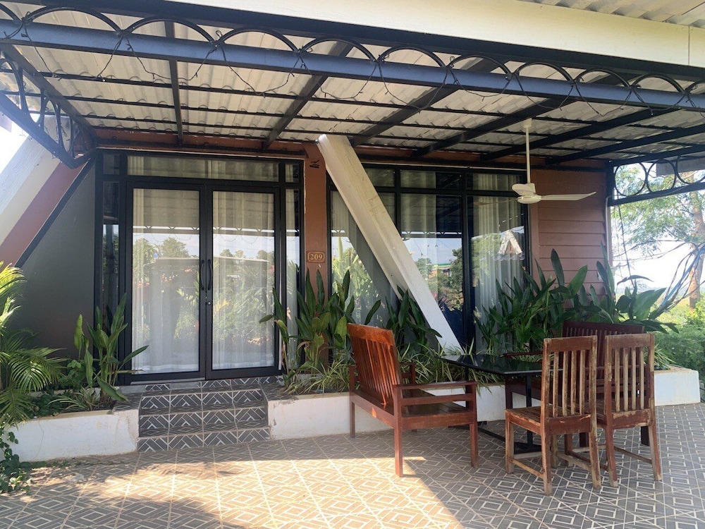 Deluxe Quadruple Room, Terrace, Hill View photo 2