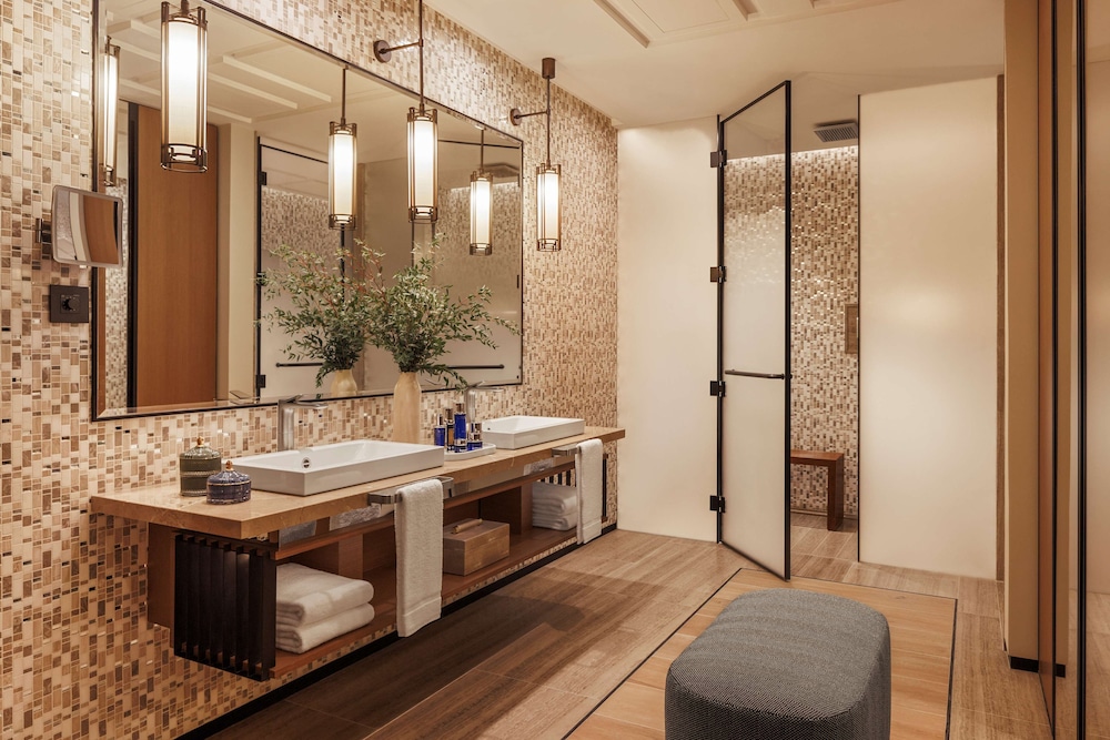 Suite (sanctuary Suite)