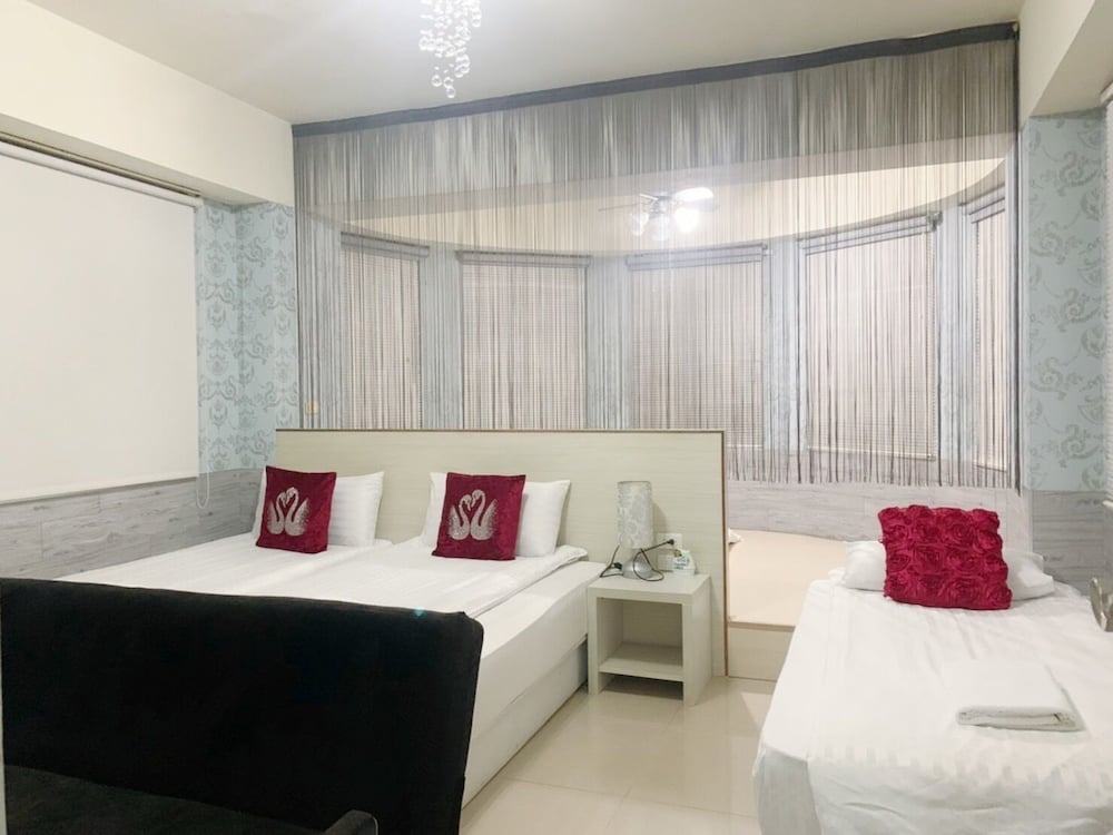 Deluxe Suite, Multiple Beds
