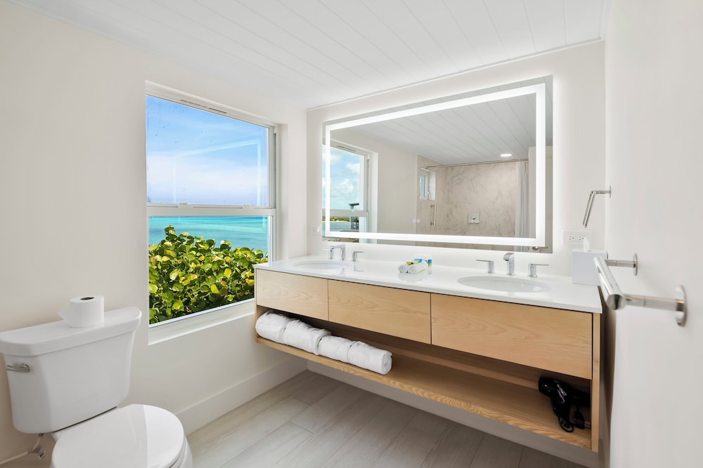Family Room, 2 Bedrooms, Ocean View, Oceanfront photo 2