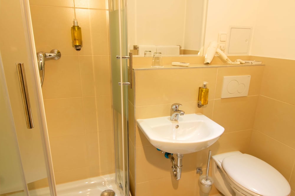 Comfort Room, 2 Twin Beds