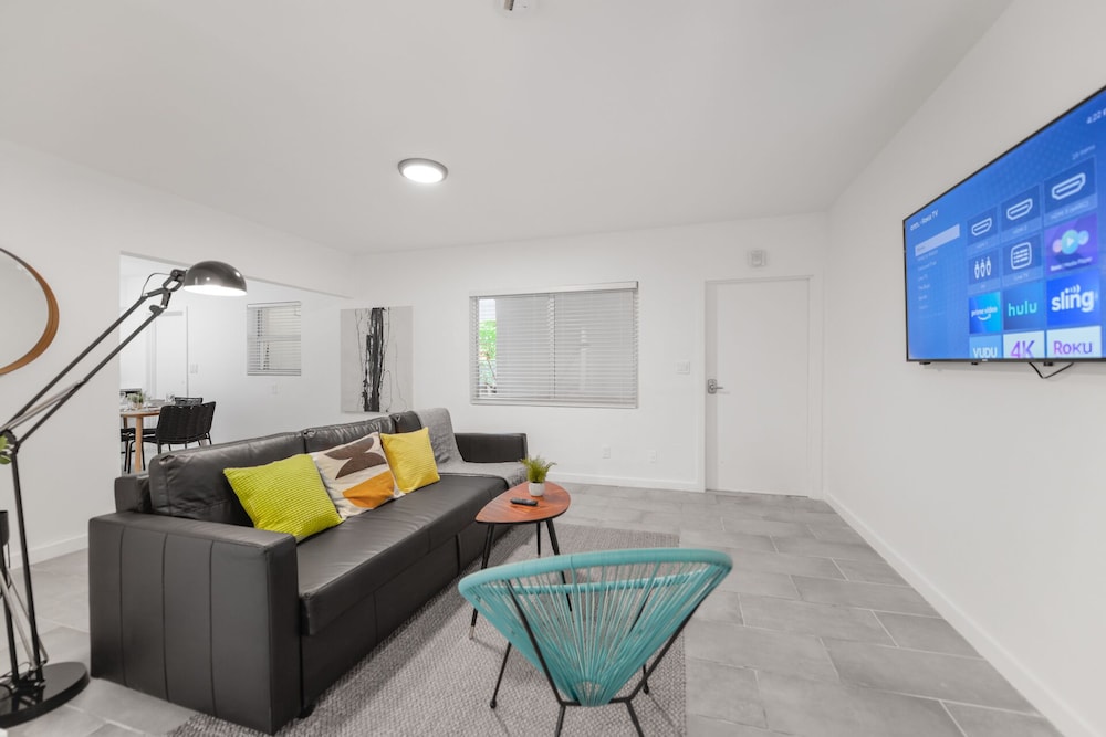 Basic Apartment photo 1