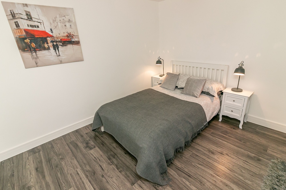 Luxury Double Room, Shared Bathroom (Chestnut) photo 3