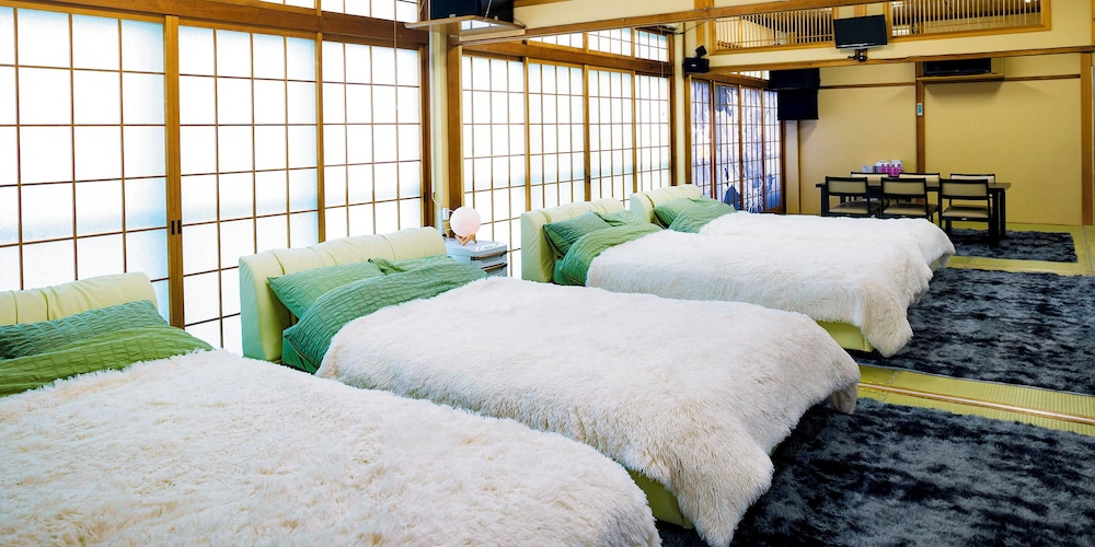 Japanese-Western style room 30 tatami mats, Non Smoking photo 3