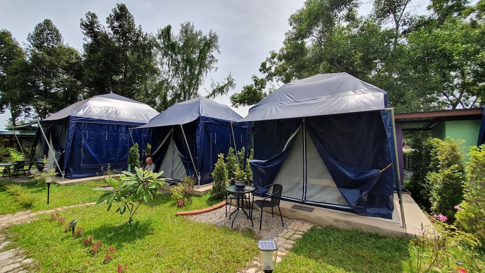 Double Tented Room - Photo 7