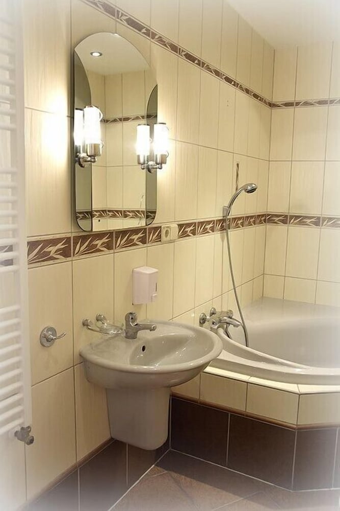 Room, Bathtub (Sloneczny) photo 2