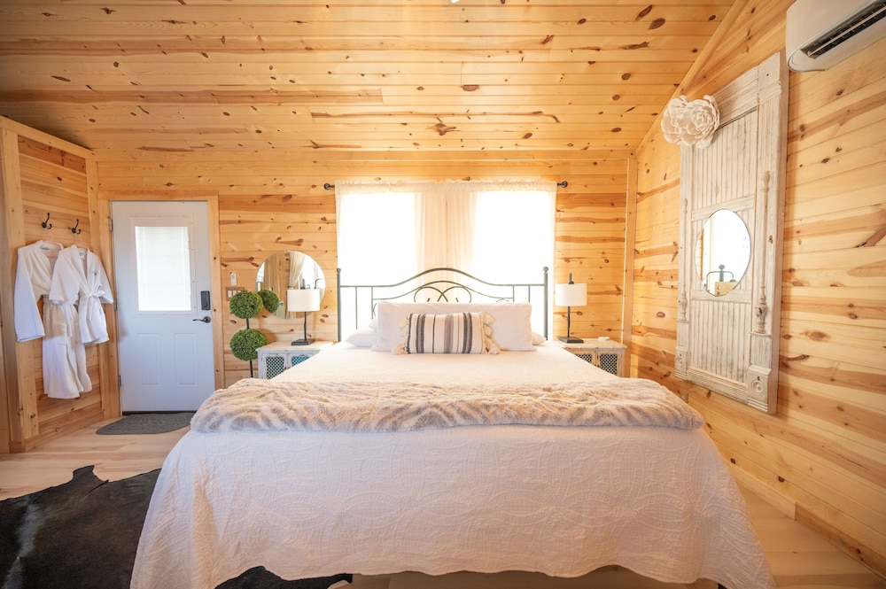 Romantic Cabin