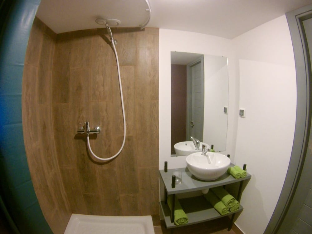 Apartment (1) photo 3