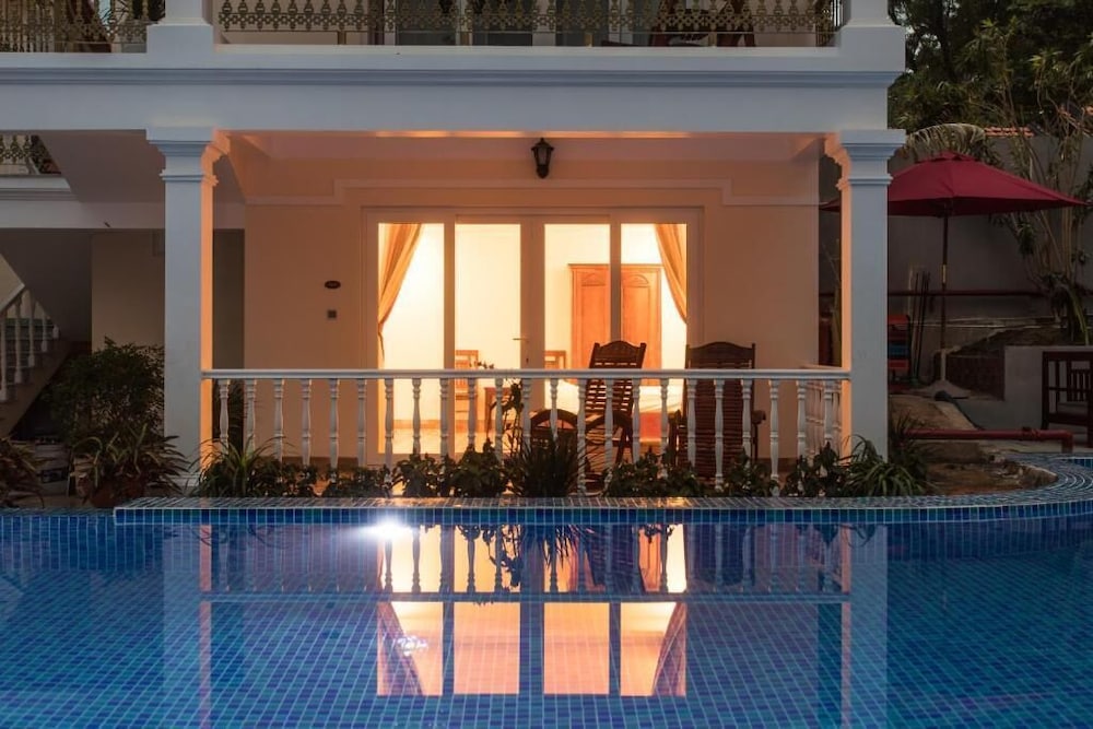 Superior Bungalow with Pool View photo 3