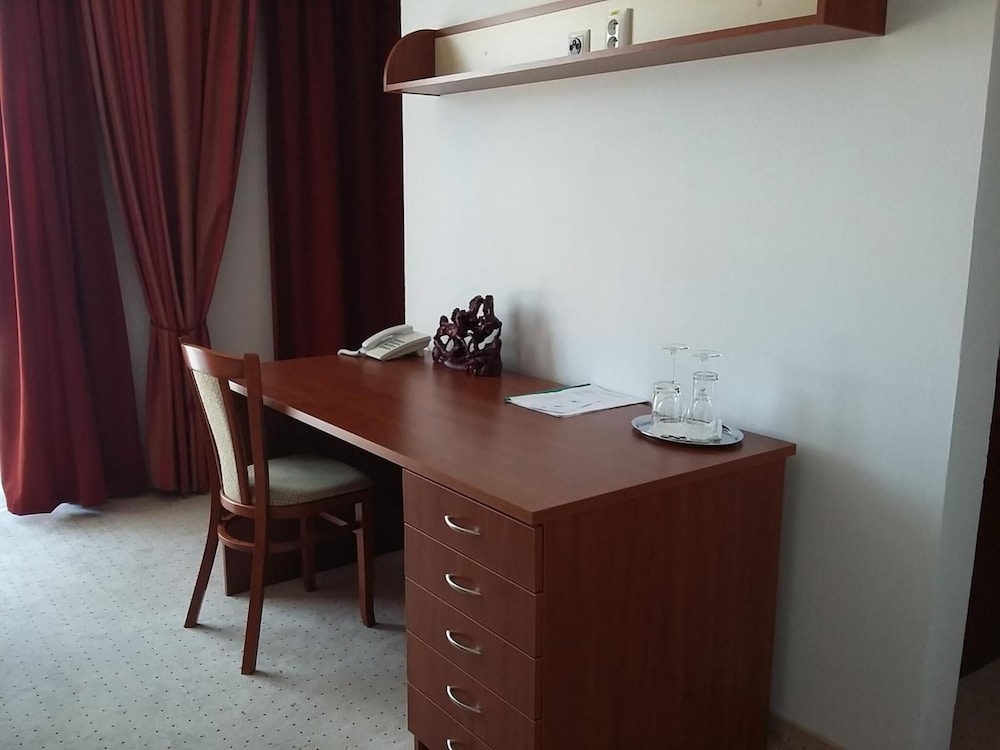 Apartment - Photo 2