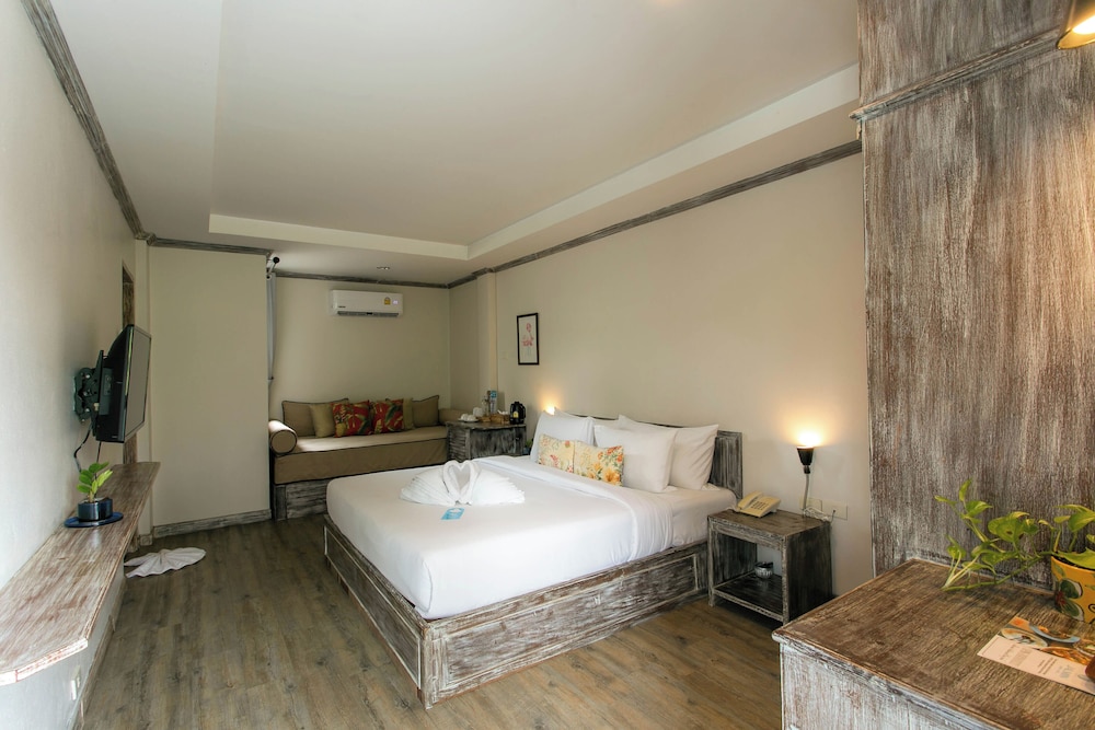 Economy Room - Photo 7
