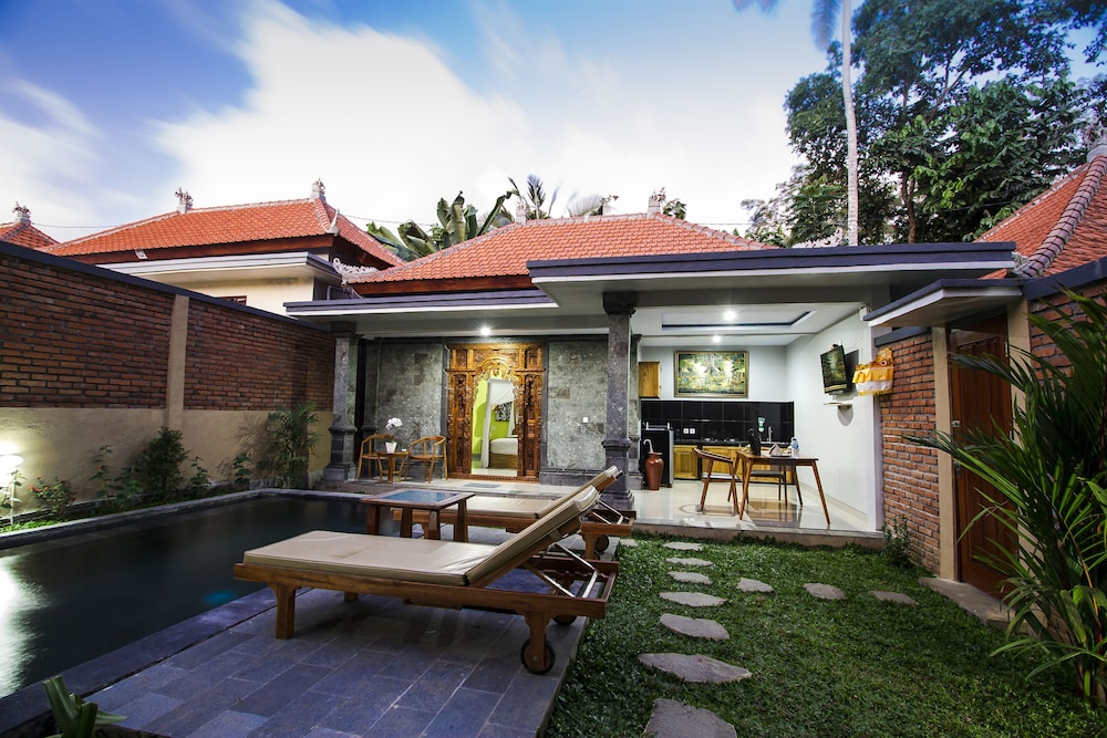 Honeymoon Villa
