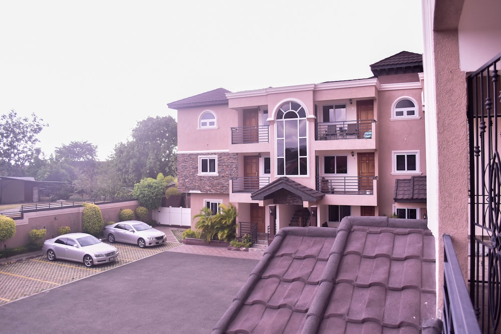 Luxury Apartment photo 3