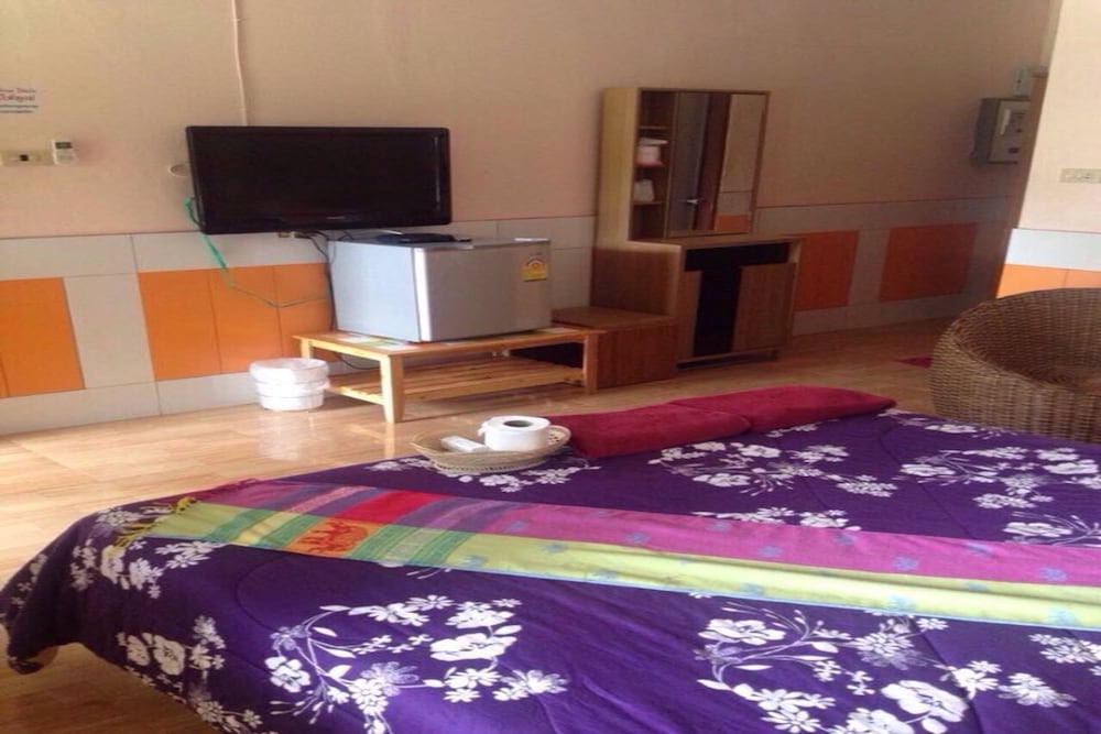 VIP  Bungalow photo 2