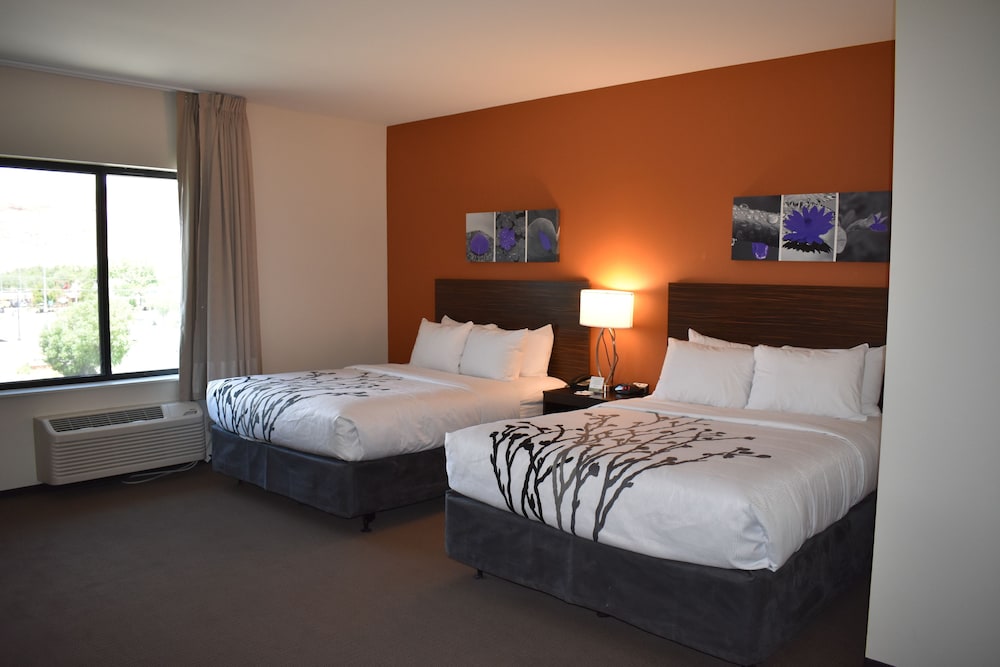 Standard Room, 2 Queen Beds, Non Smoking photo 1