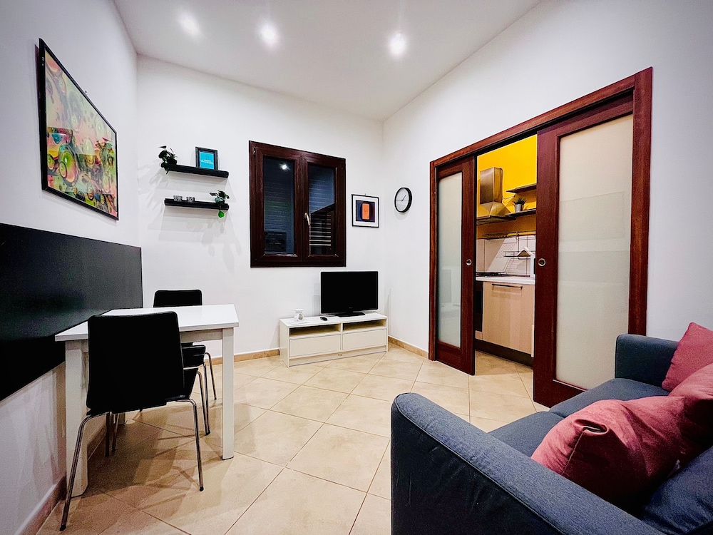 Classic Condo, 1 King Bed, Ensuite photo 1