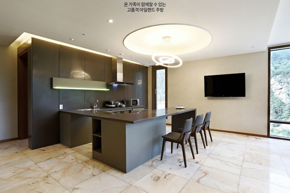 Penthouse photo 2