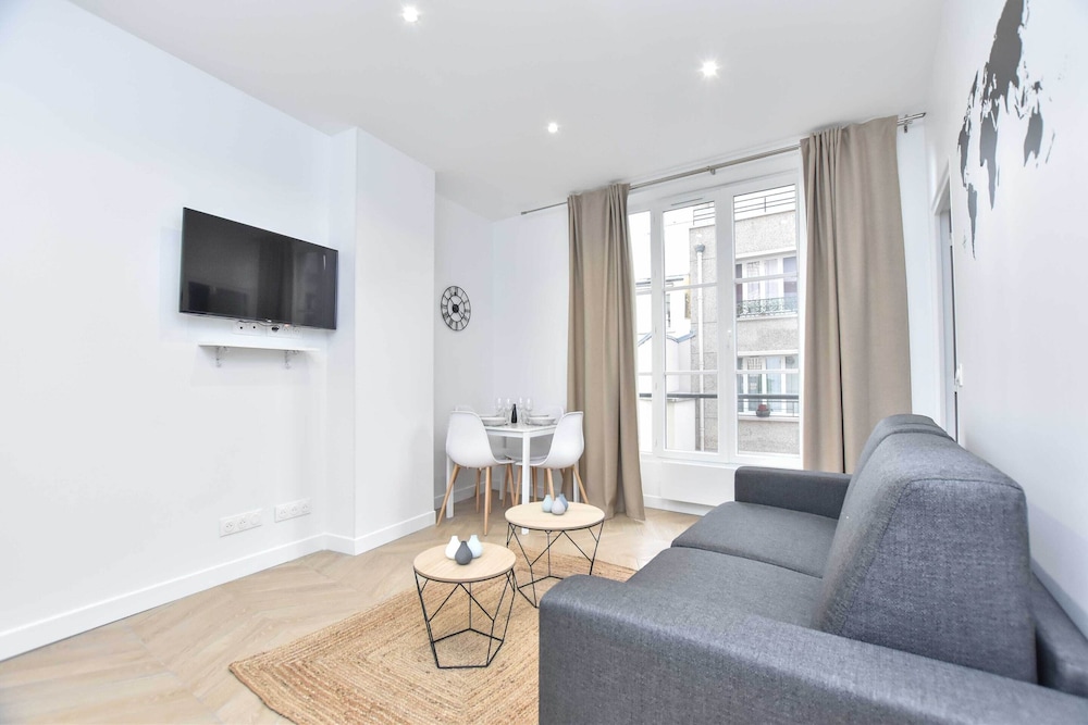 Apartment photo 1