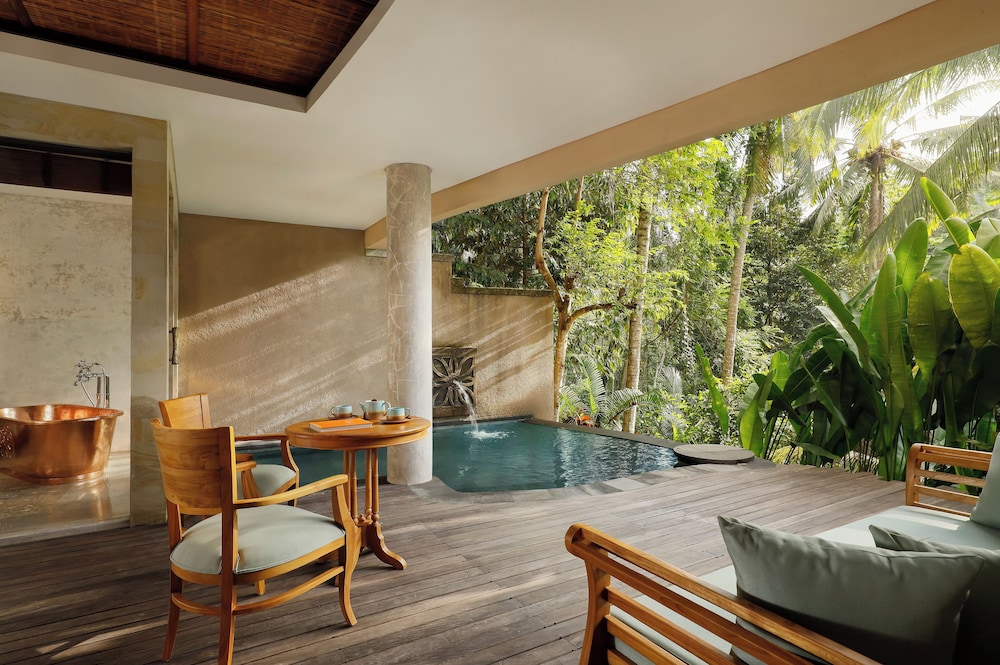 Valley Suite Pool - Photo 3