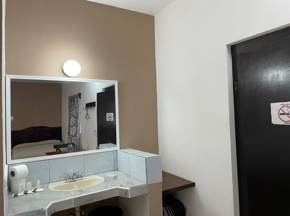 Family Triple Room, Multiple Beds photo 3
