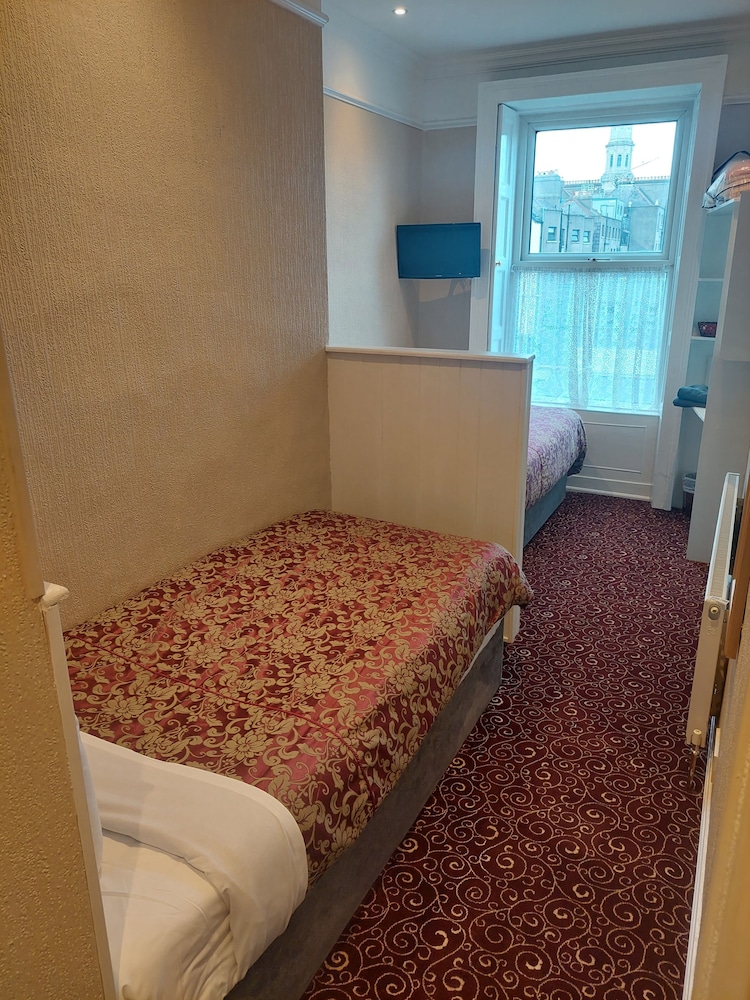 Standard Room, 2 Twin Beds photo 3