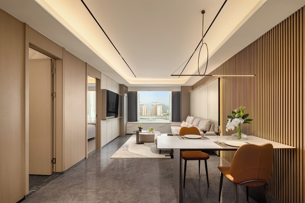 Superior Apartment, Courtyard View