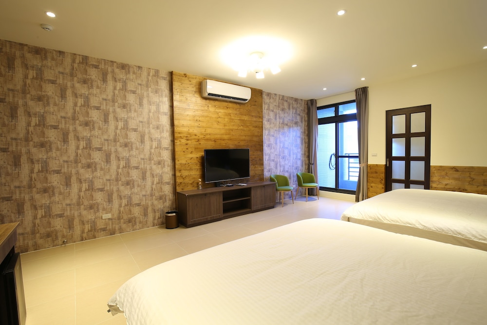 Family Quadruple Room photo 2