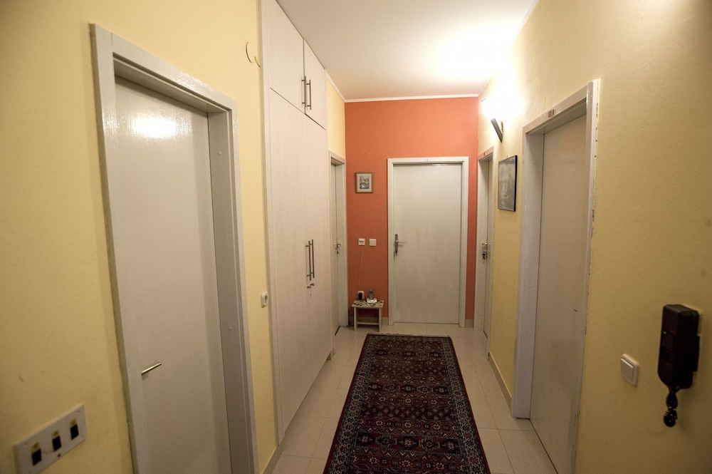 Studio (Virena - free grill - SA2(3))