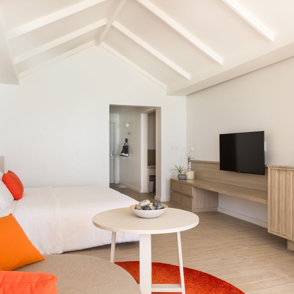 Family Room (Lagoon Pavilion) - Photo 5