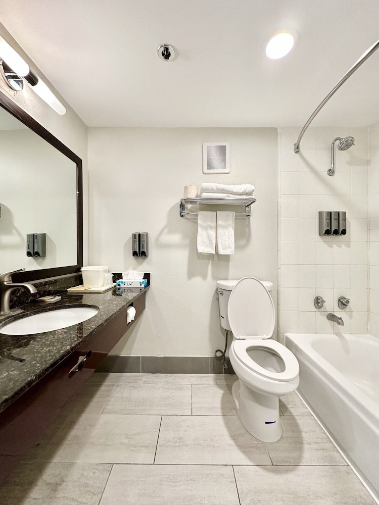 Double Room, Non Smoking - Photo 27