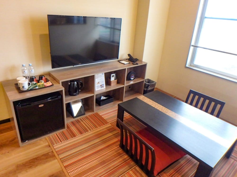 Standard Twin Room, Smoking, Ocean View - Photo 2
