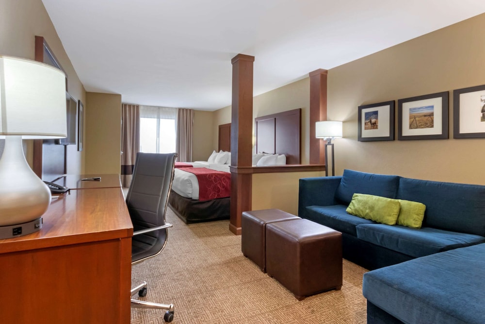 Suite, Multiple Beds, Accessible, Bathtub photo 1