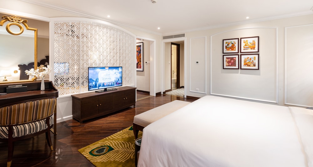 Suite Room - Photo 3