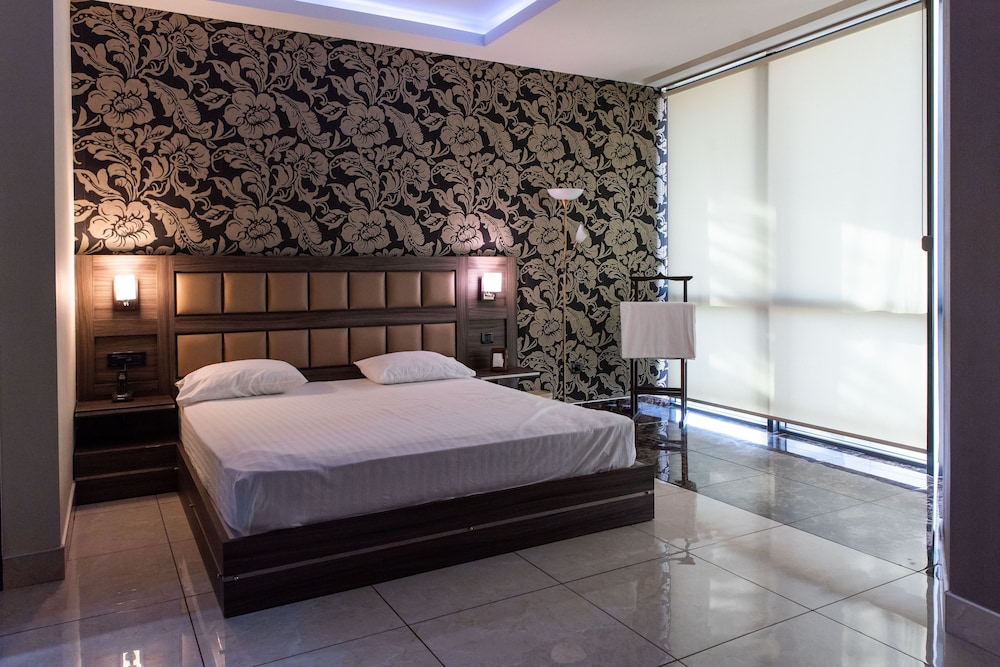Premium Room, 3 Bedrooms, Private Pool, Garden Area