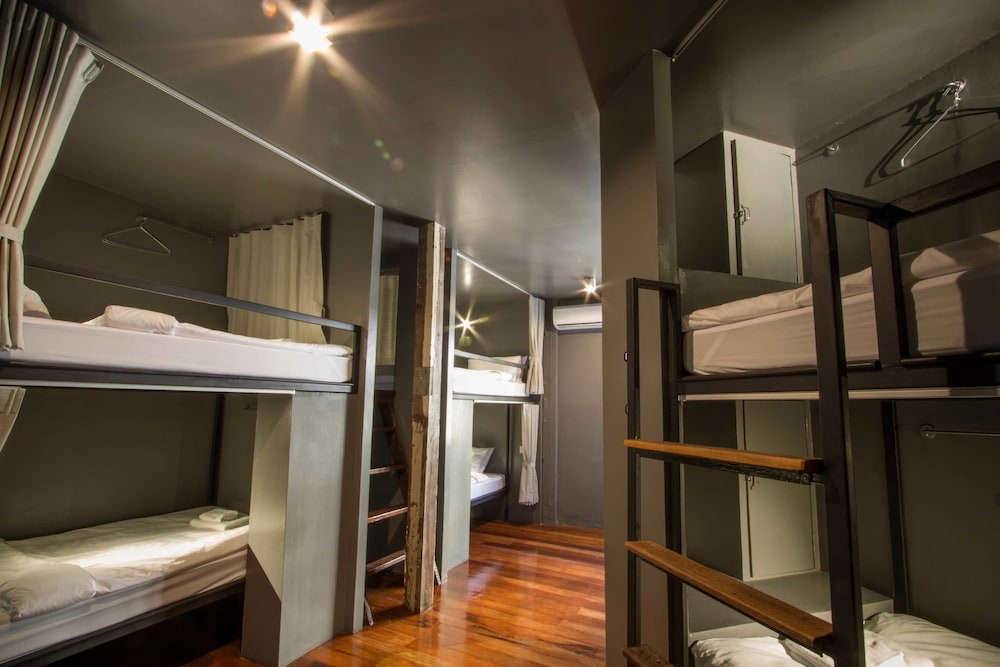 8-Bed Female Dorm photo 2