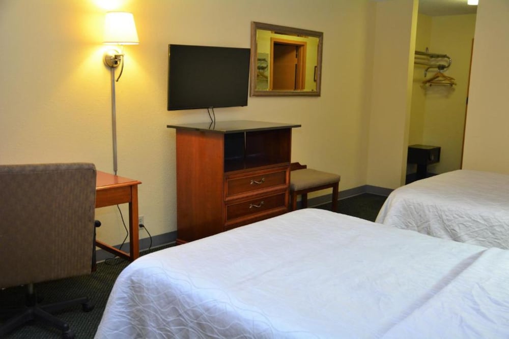 Room, 2 Double Beds, Non Smoking - Photo 2
