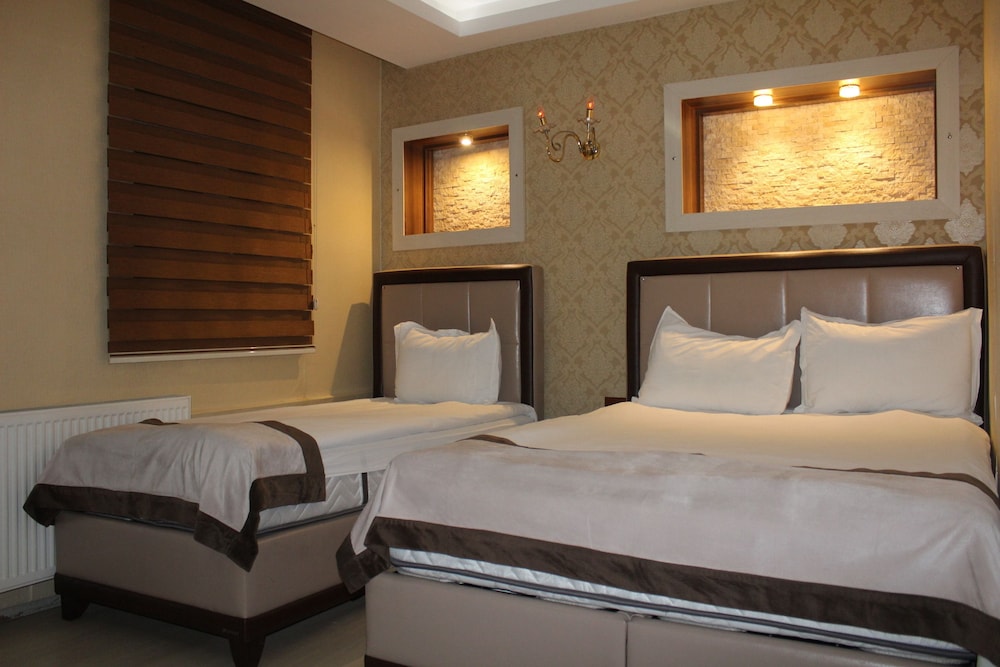 Deluxe Twin Room, Multiple Beds, City View photo 3