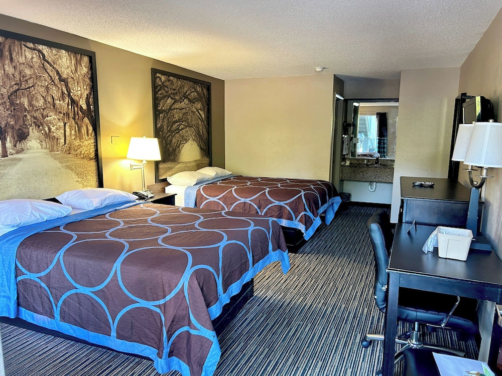 Room, 1 Double Bed, Accessible, Non Smoking (Bathtub With Grab Bars) photo 3